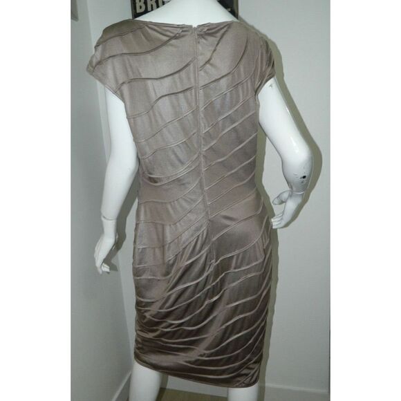 TADASHI SHOJI Dress Bronze Brown Metallic Sequins Beaded Metallic Size X-Large - Picture 2 of 10